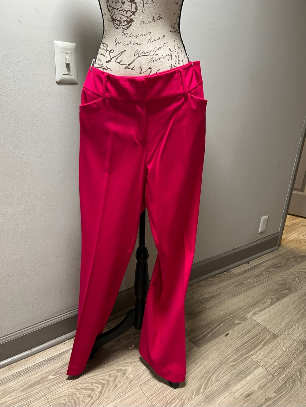 High-Waist Wide-Leg Pants in Vibrant Pink